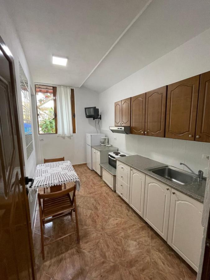 Elda'S Apartment Sarande Exterior photo