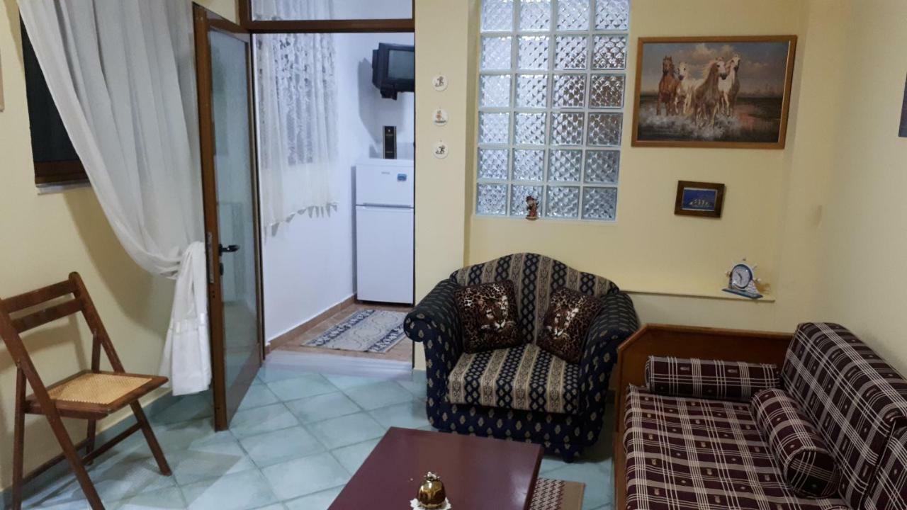Elda'S Apartment Sarande Exterior photo